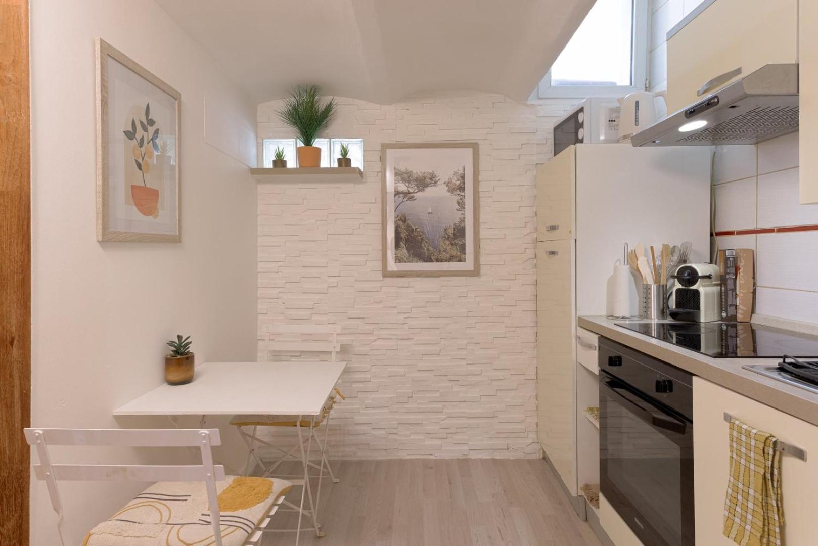 Le Mimosa Mignon En Plein Centre-ville, Emplacement Parfait Pour Votre Sejour